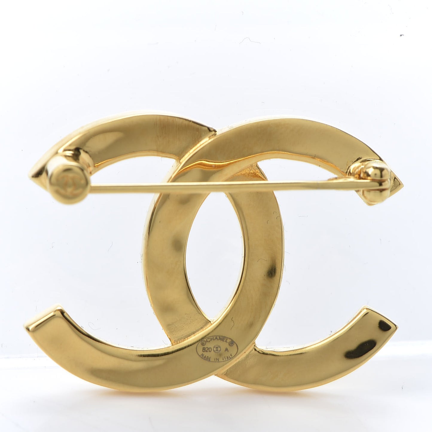 Metal Paris Button CC Brooch Gold