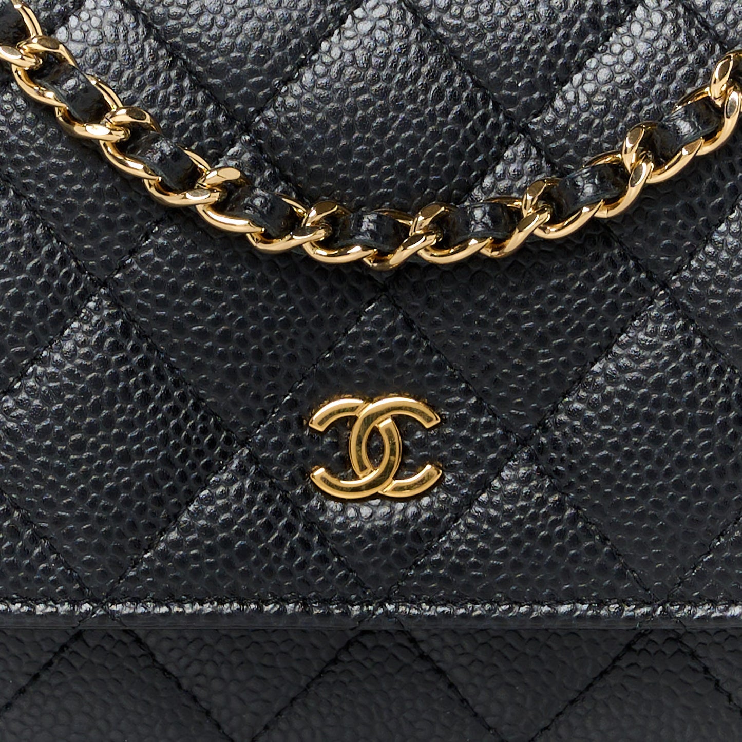 Caviar Quilted Wallet on Chain WOC Black
