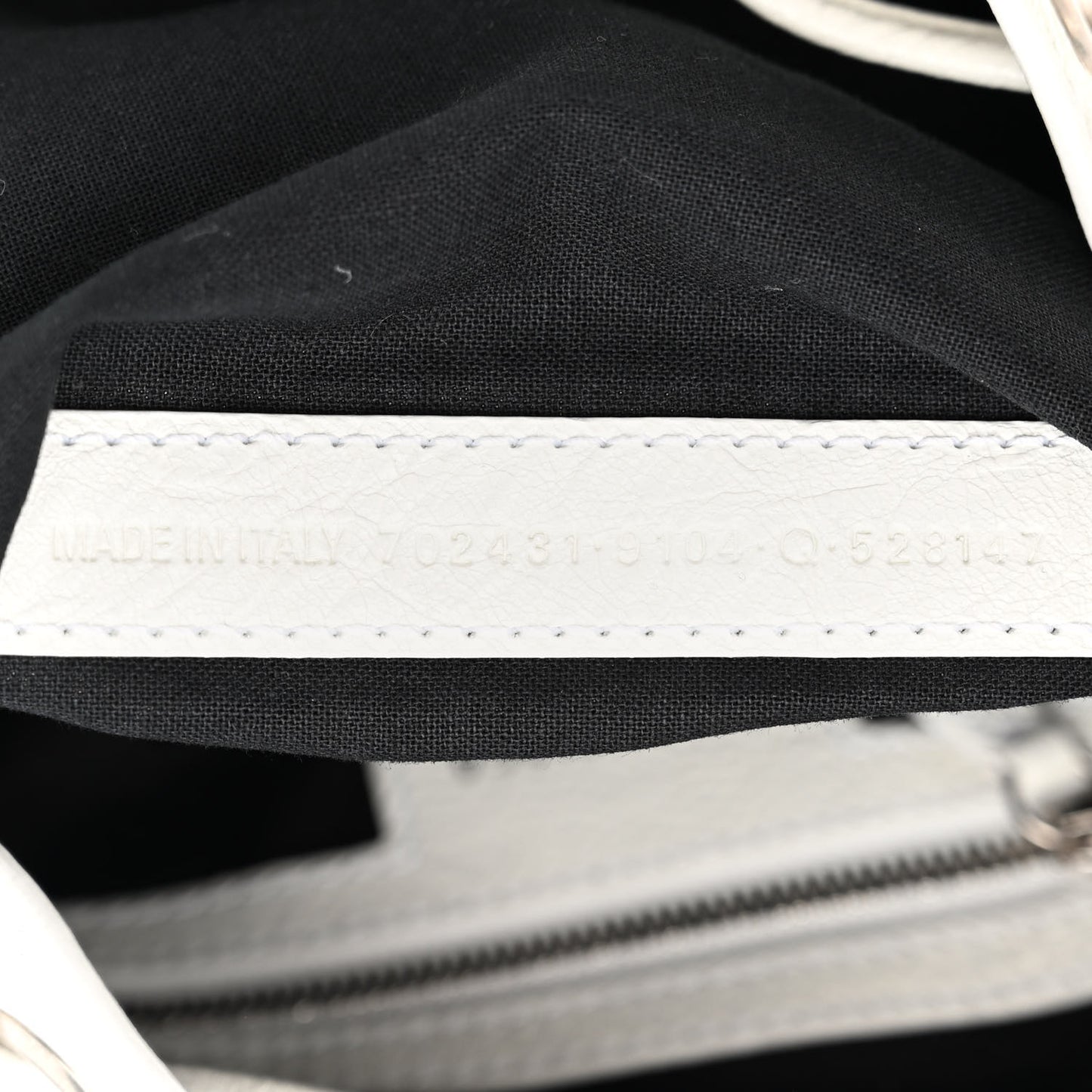 Agneau Arena Le Cagole Bucket Bag XS Optic White