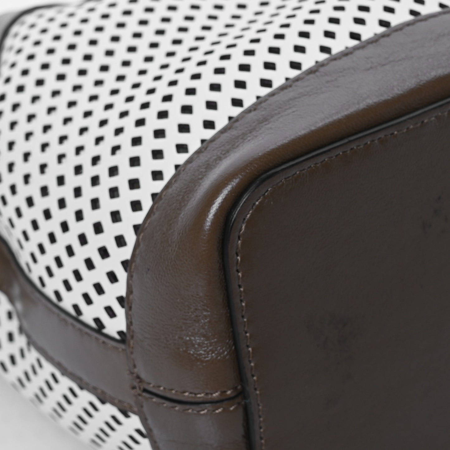 Vitello Liberty Glossy Lambskin F is Fendi Perforated Mini Mon Tresor Bucket Bag White Ice Rust Maya