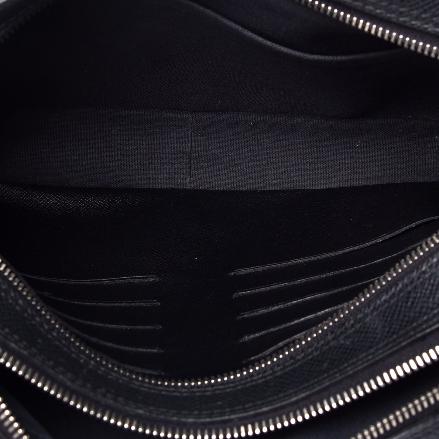 Taiga Pochette Marly Dragonee Black