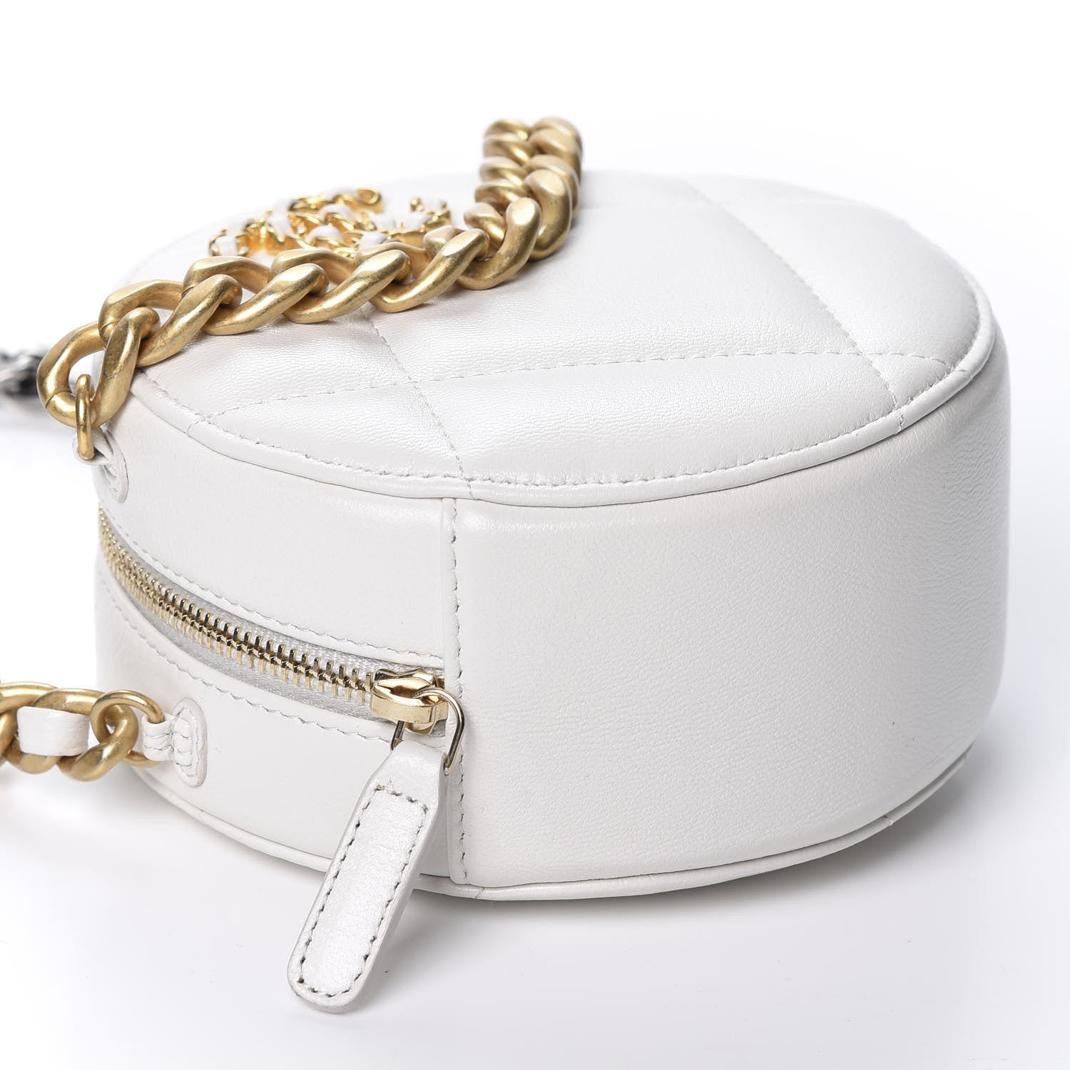 Chanel Goatskin Quilted 19 Round Clutch With Chain White 3 of 8