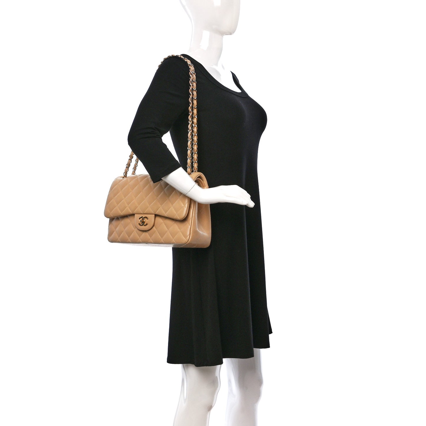 Caviar Quilted Jumbo Double Flap Beige Clair