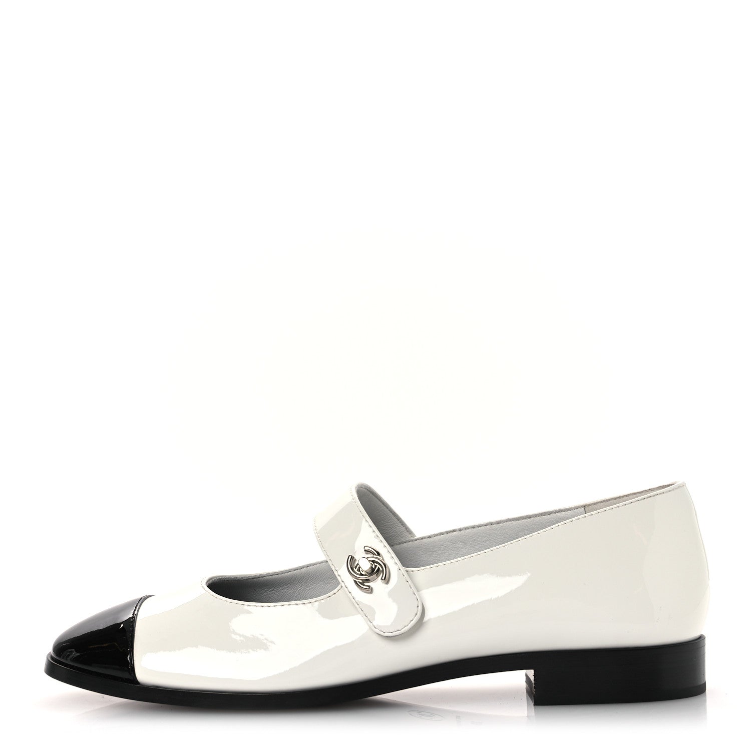 Chanel Patent Calfskin Mary Janes Flats 39 White Black 1778291 – FASHIONPHILE Chanel Patent Calfskin Mary Janes Flats 39 White Black 1778291 – FASHIONPHILE