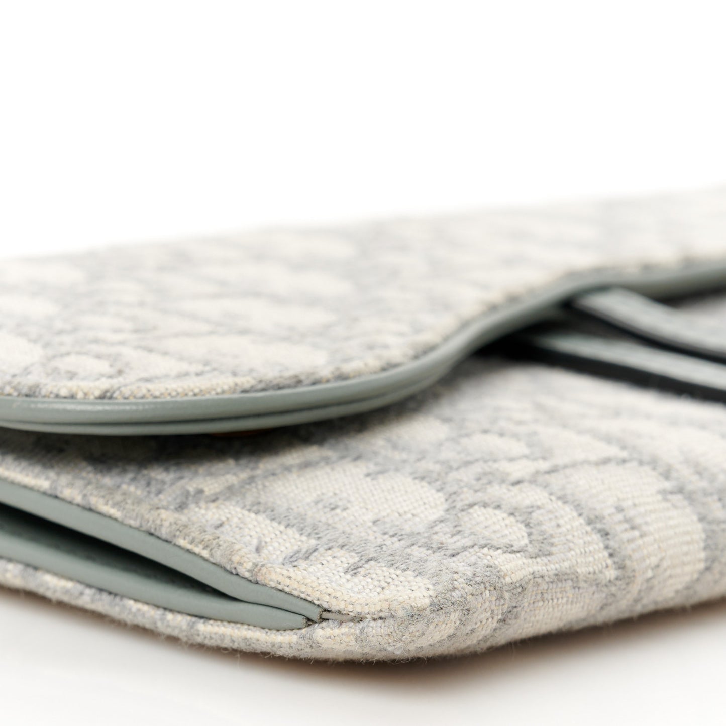 Oblique Saddle Chain Long Wallet Grey