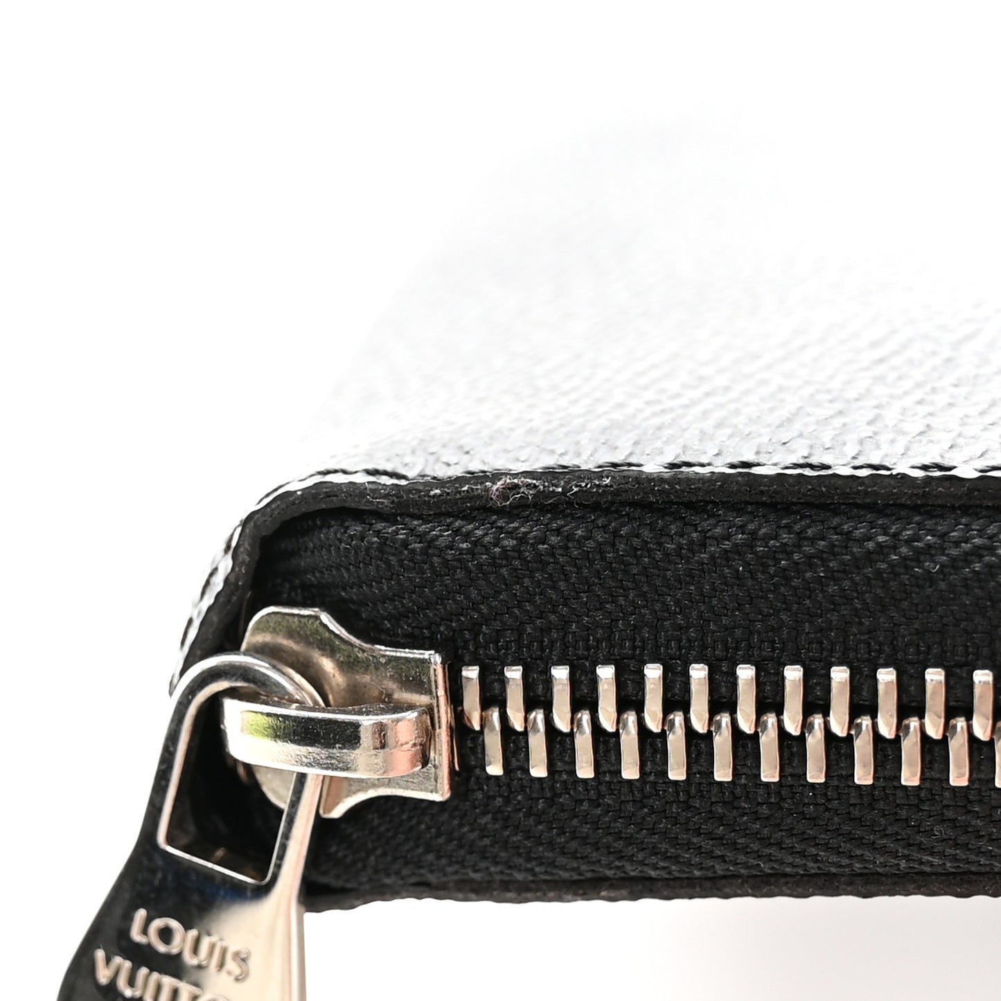 Damier Graphite Zippy Organizer Wallet