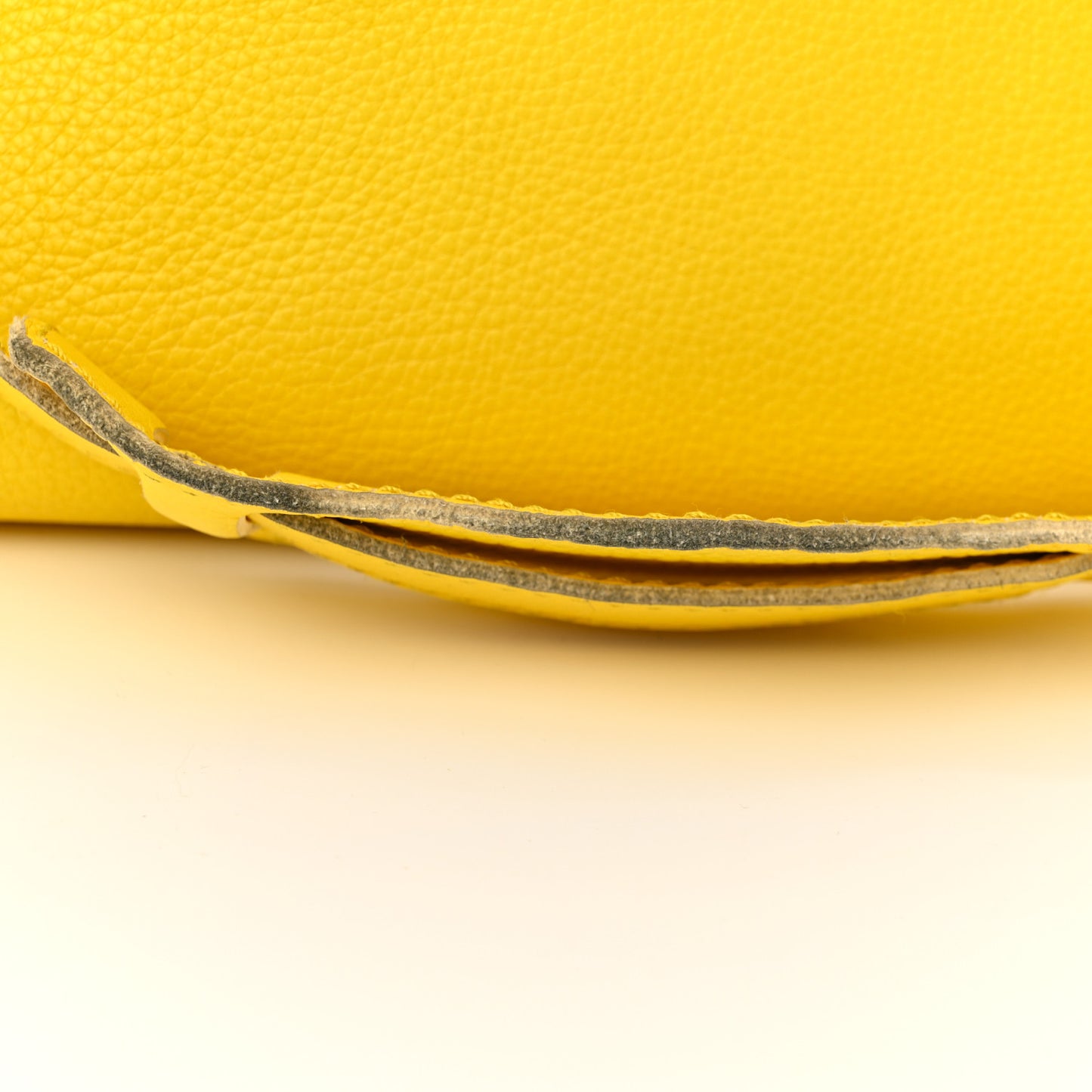 Vibrato Calfskin Classic Silver Hardware City Jaune Soleil