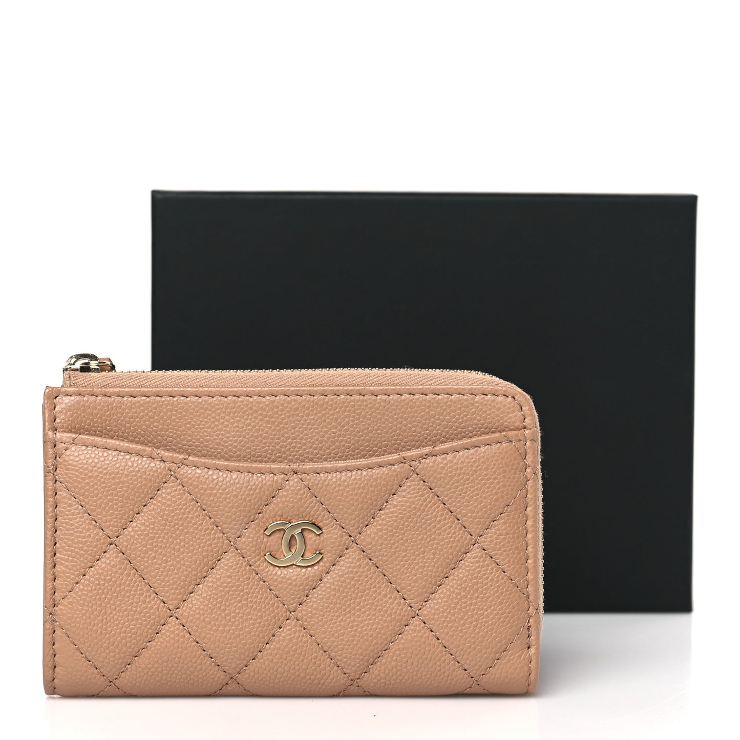 Caviar Quilted CC Zip Around Card Holder Beige