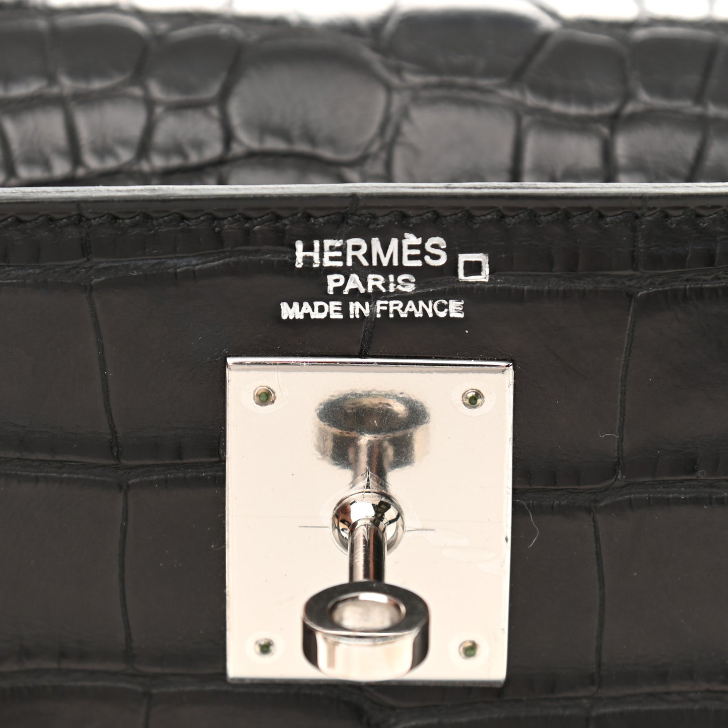 Matte Alligator Taurillon Clemence Box Kelly Retourne 32 Black