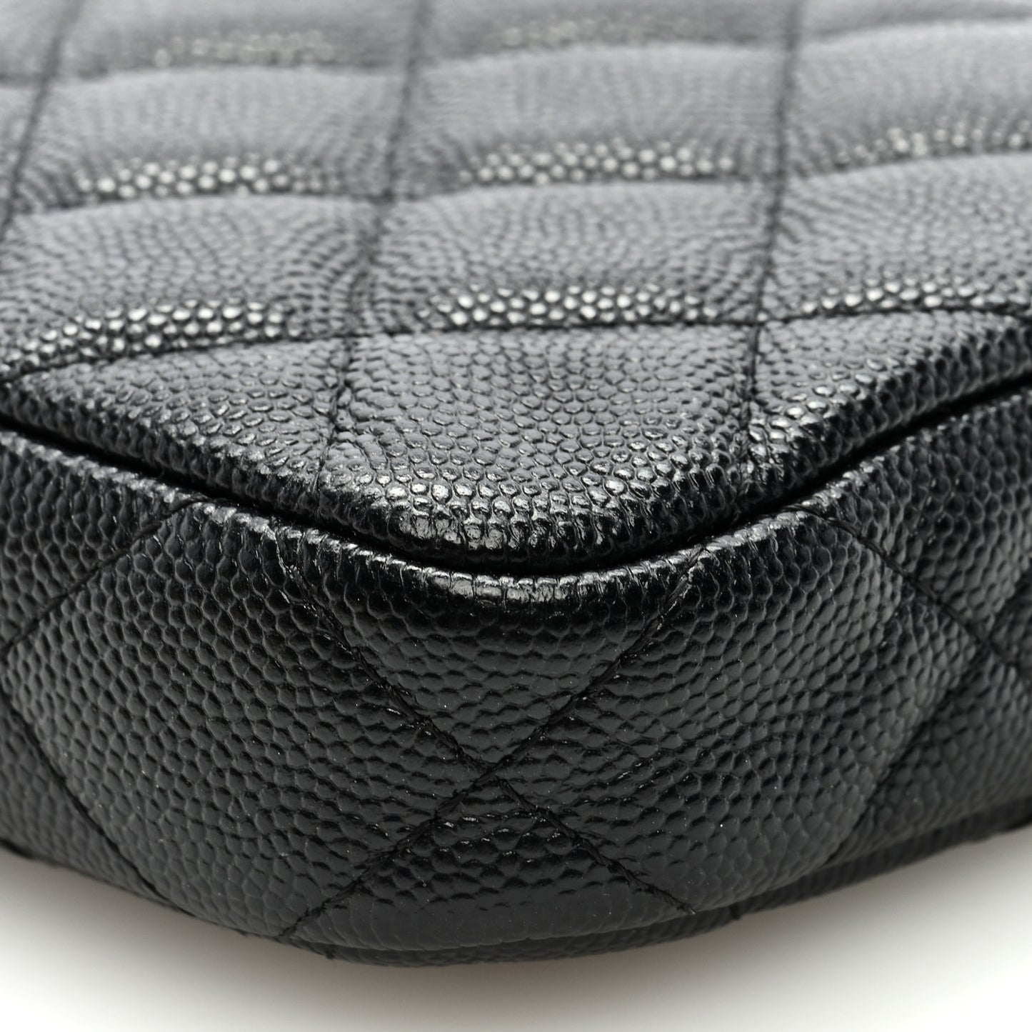 Caviar Quilted Small Clutch With Chain Black