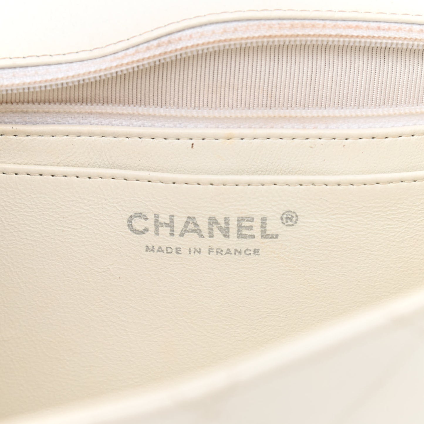 Caviar Quilted Jumbo Single Flap White