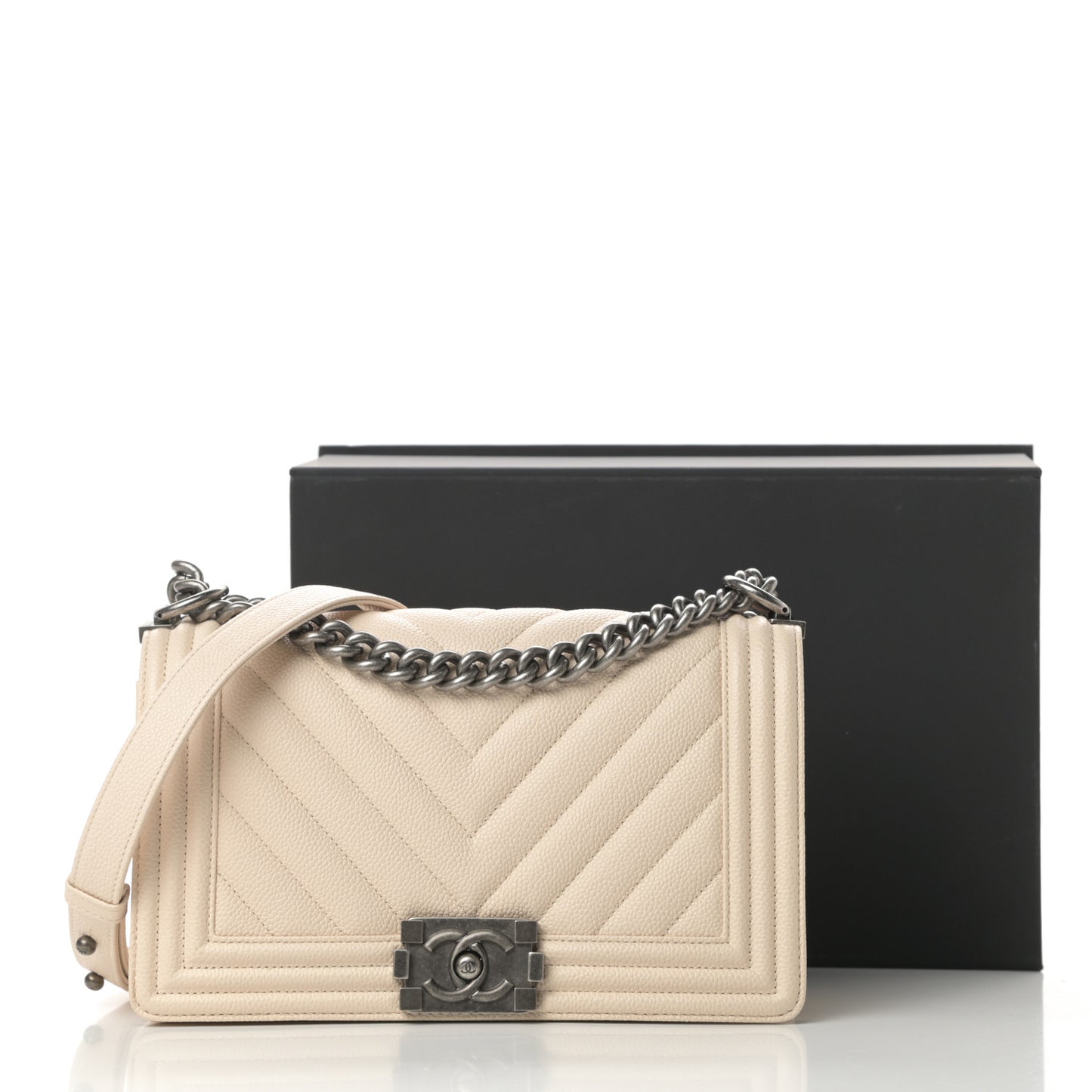 Caviar Chevron Quilted Medium Boy Flap Light Beige