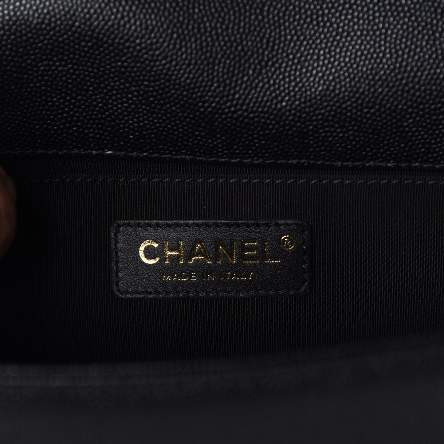 Caviar Quilted Medium Boy Flap Black