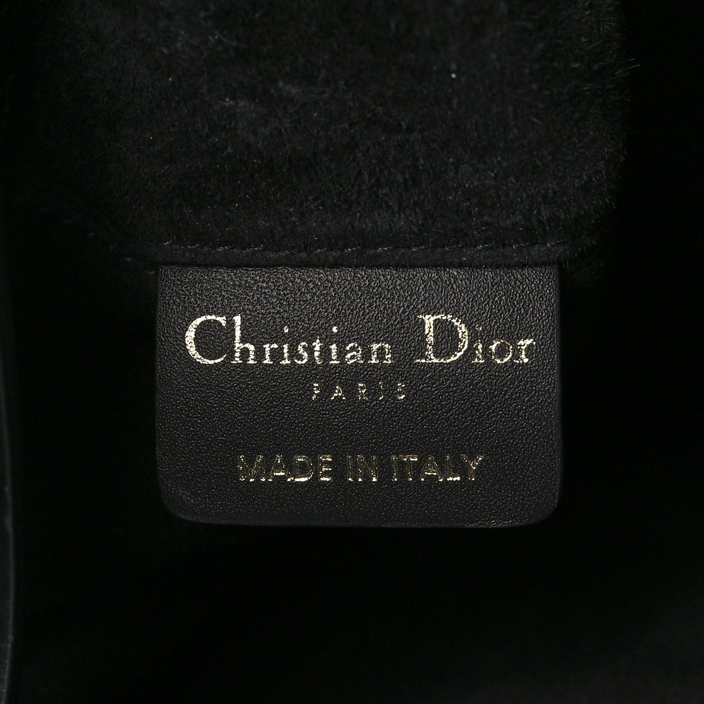 Calfskin Macrocannage Medium Toujours Black