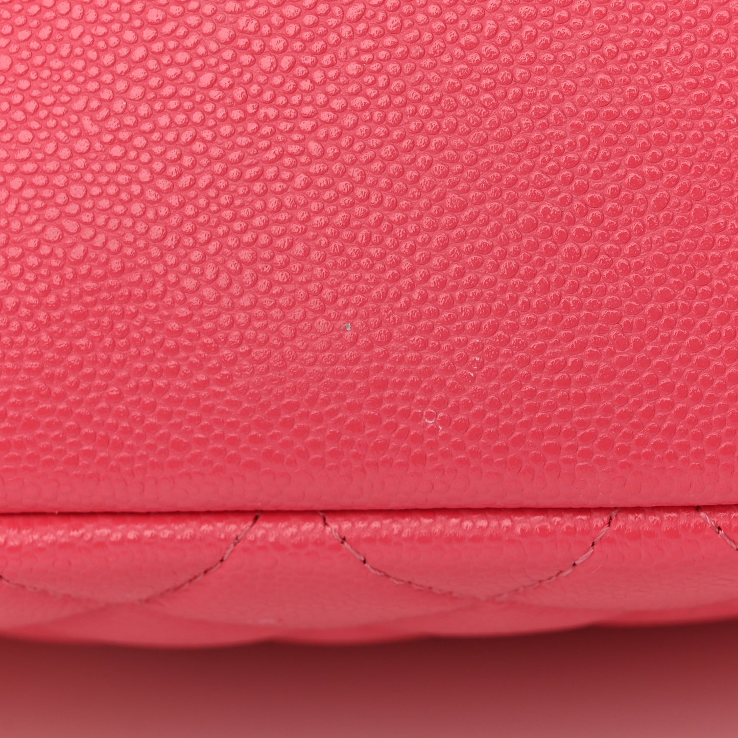 Caviar Quilted Medium Curvy Pouch Cosmetic Case Pink