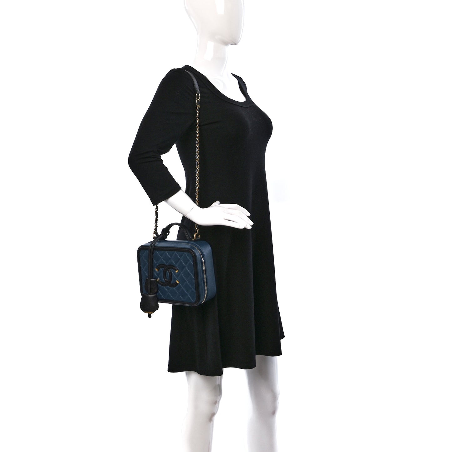 Caviar Quilted Medium CC Filigree Vanity Case Navy Black