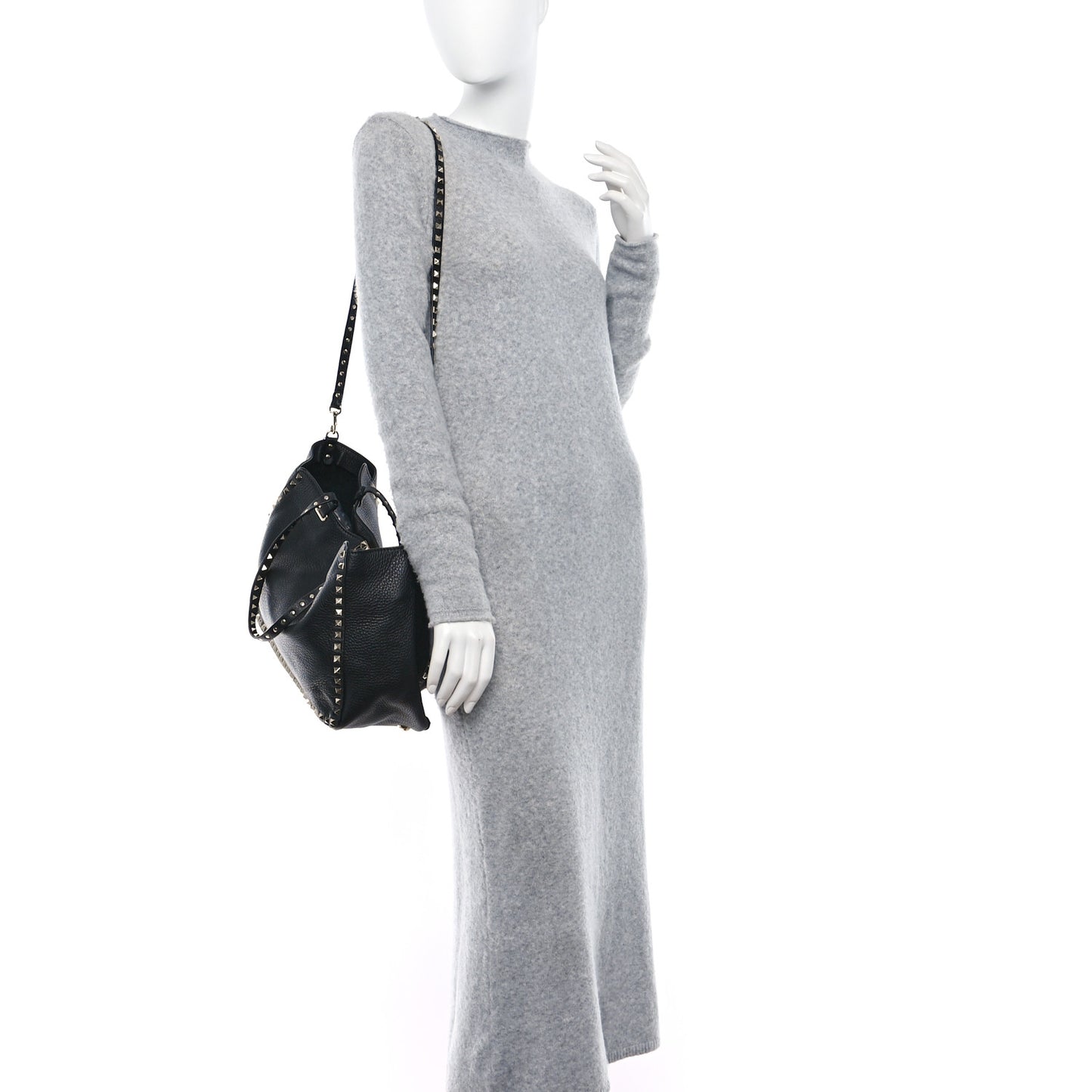 Pebbled Calfskin Medium Rockstud Tote Black