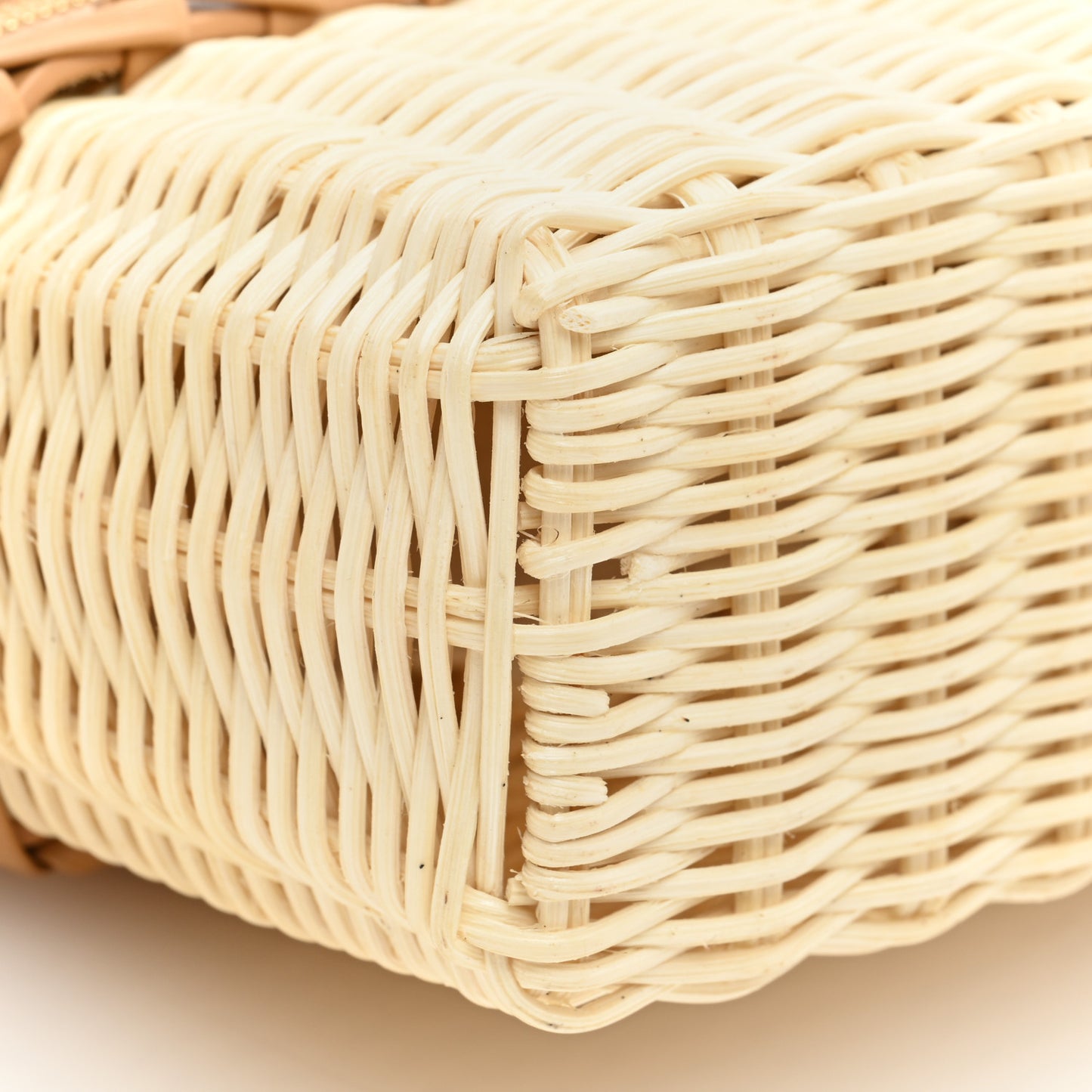 Wicker Calfskin L19 Extra Pocket Pouch Natural