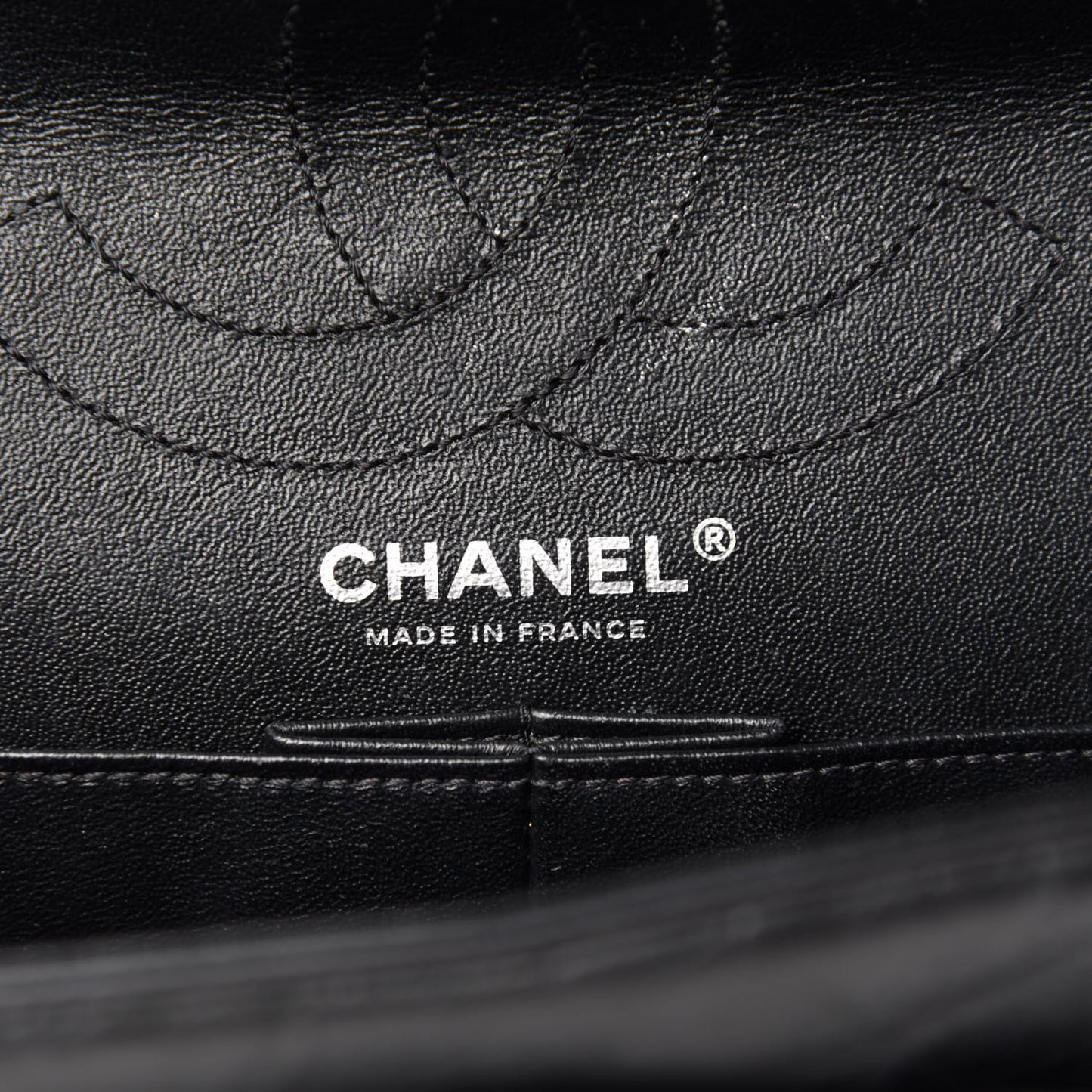 Aged Calfskin Chevron Quilted 2.55 Reissue 226 So Black