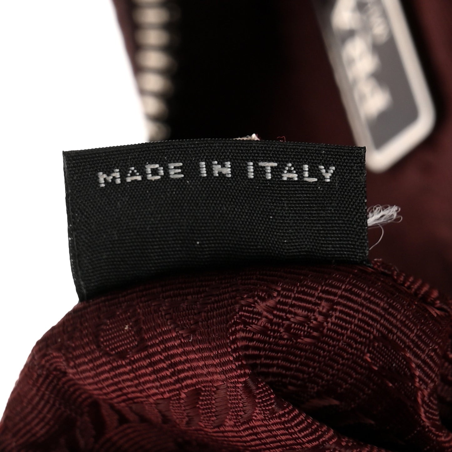 Tessuto Nylon Re-Edition 2005 Shoulder Bag Granato