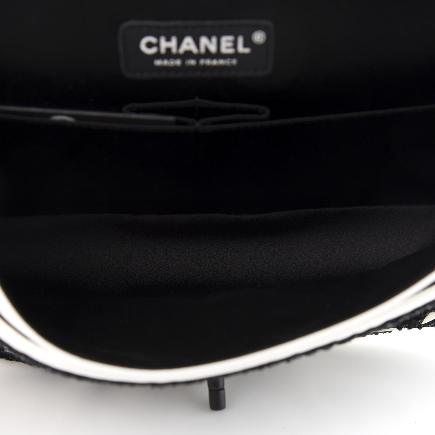 Lambskin Crystal Embroidered Medium Garden Of Versailles Double Flap Black White