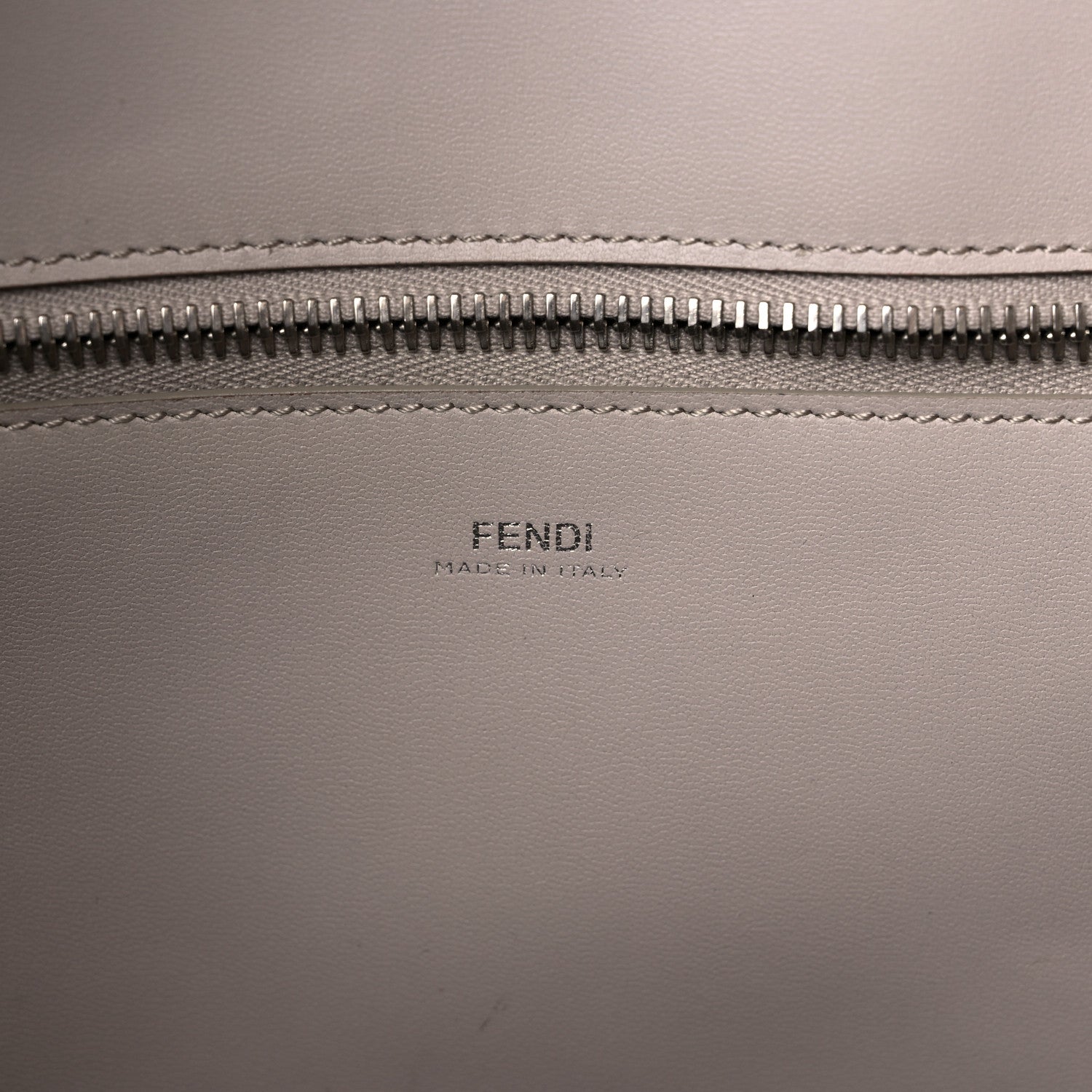 Fendi Vitello Ginevra Elaphe Monster Eyes Shopping Tote Grigio Polvere Naturale 7 of 19