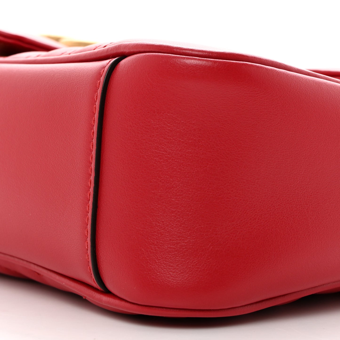 Calfskin Matelasse Small GG Marmont Shoulder Bag Hibiscus Red
