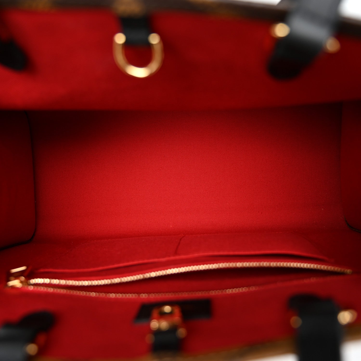 Louis Vuitton Reverse Monogram Giant Onthego MM 5 of 9