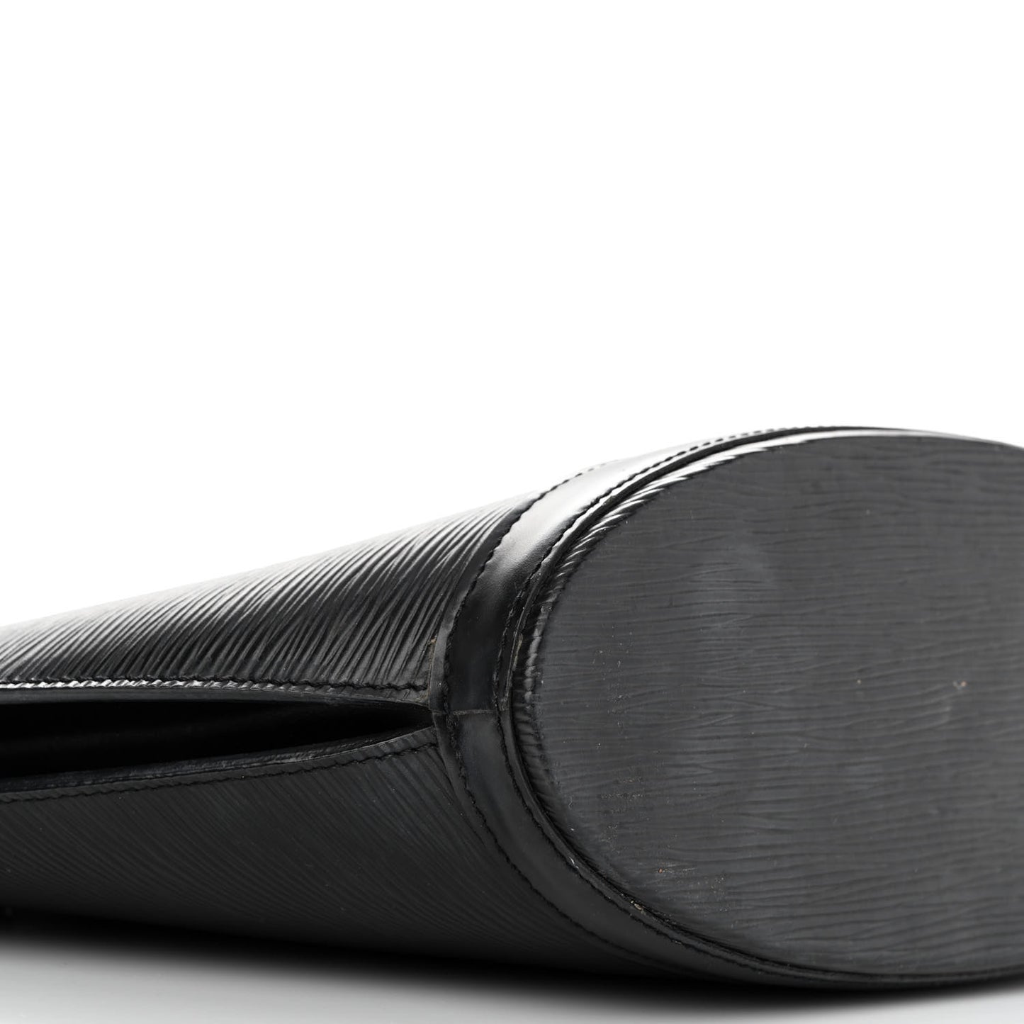 Epi Saint Jacques PM Long Straps Black