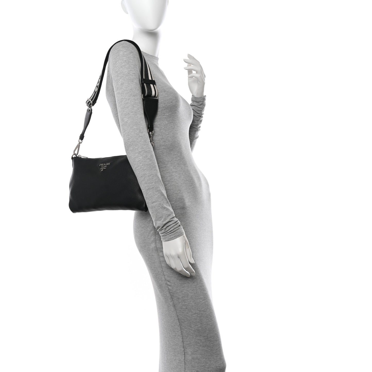 Vitello Daino Soft Zippered Shoulder Bag Black