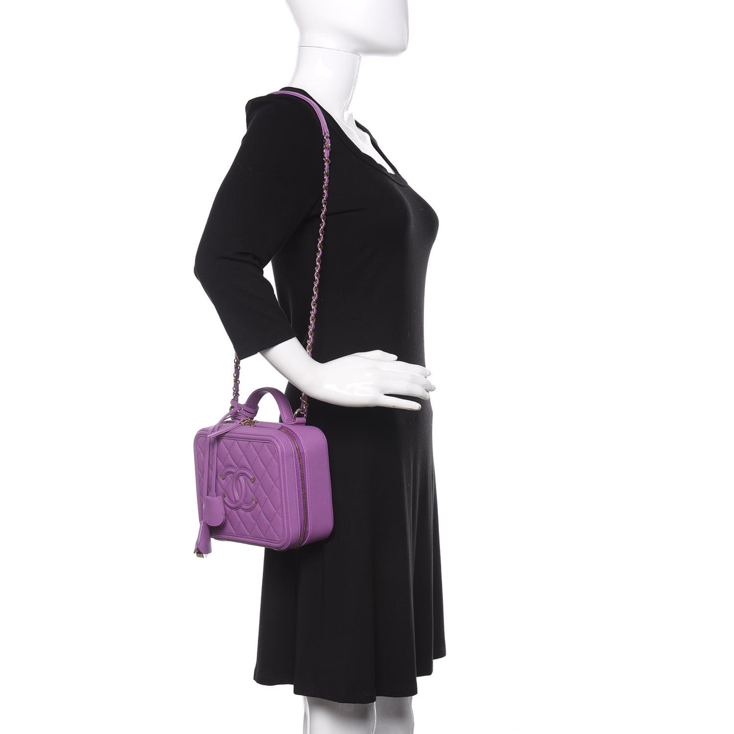 Caviar Quilted Medium CC Filigree Vanity Case Purple