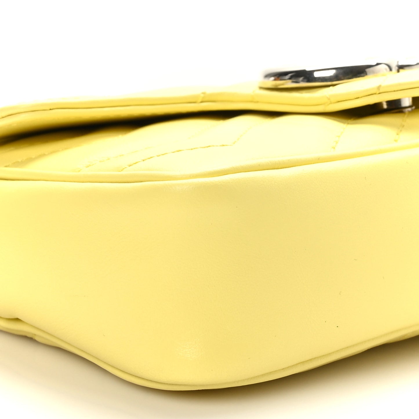 Calfskin Matelasse Super Mini GG Marmont Shoulder Bag Banana