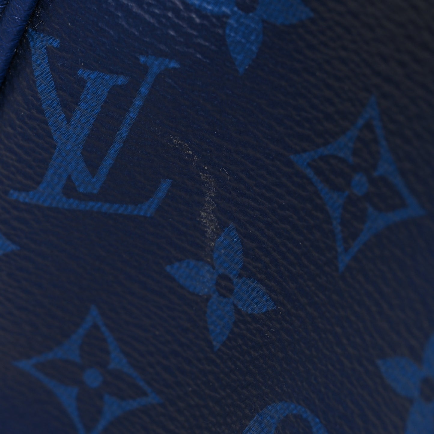 Taiga Monogram Eclipse Keepall Bandouliere 50 Pacific Blue