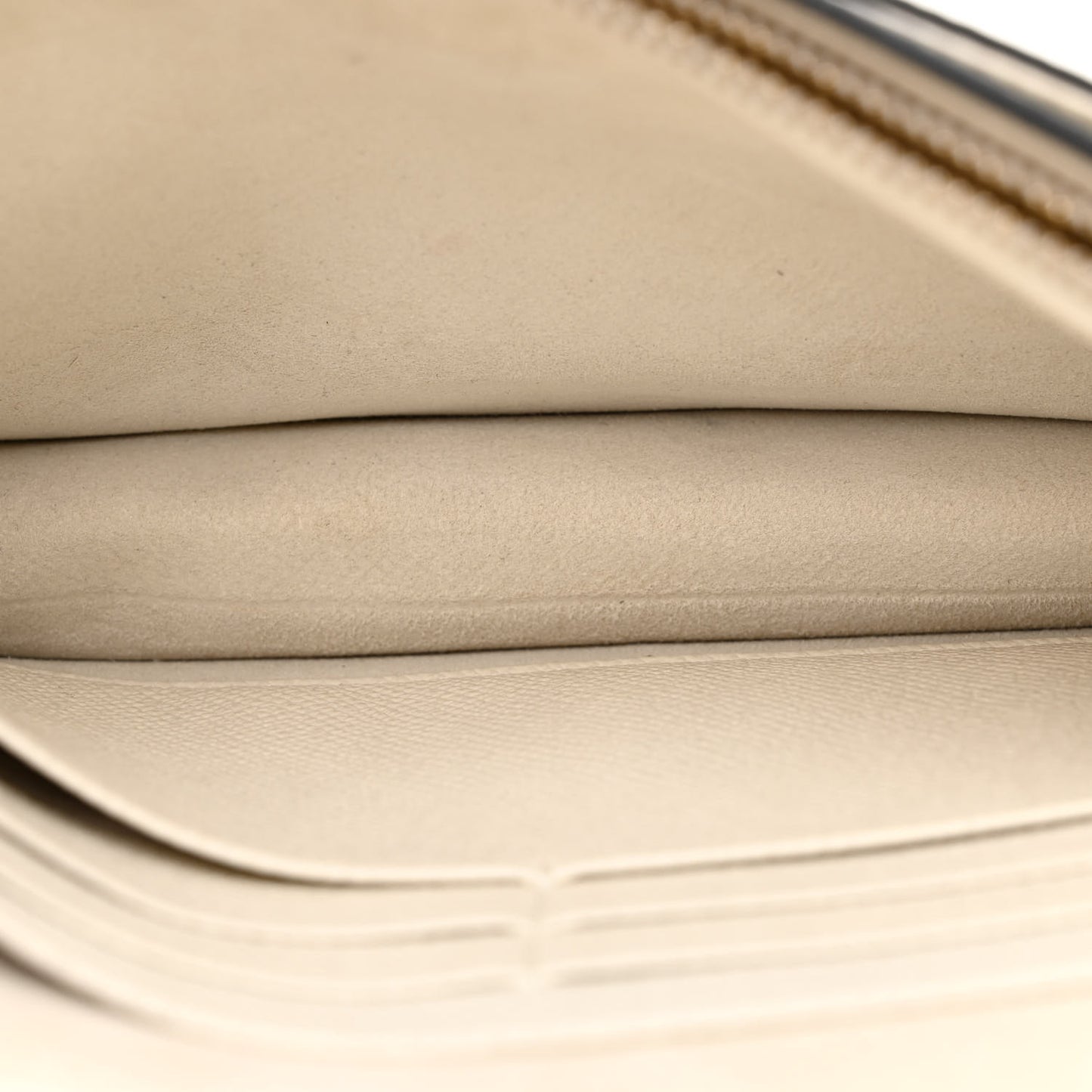 Grained Calfskin Saddle Chain Pouch Off White