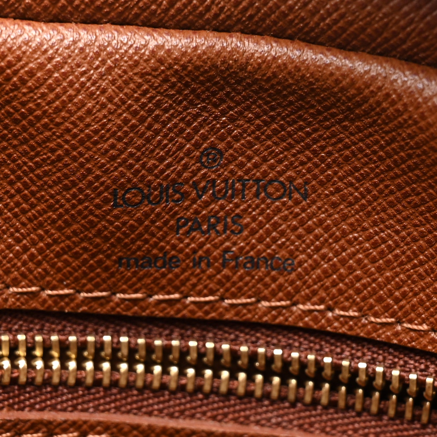 Monogram Nil 28