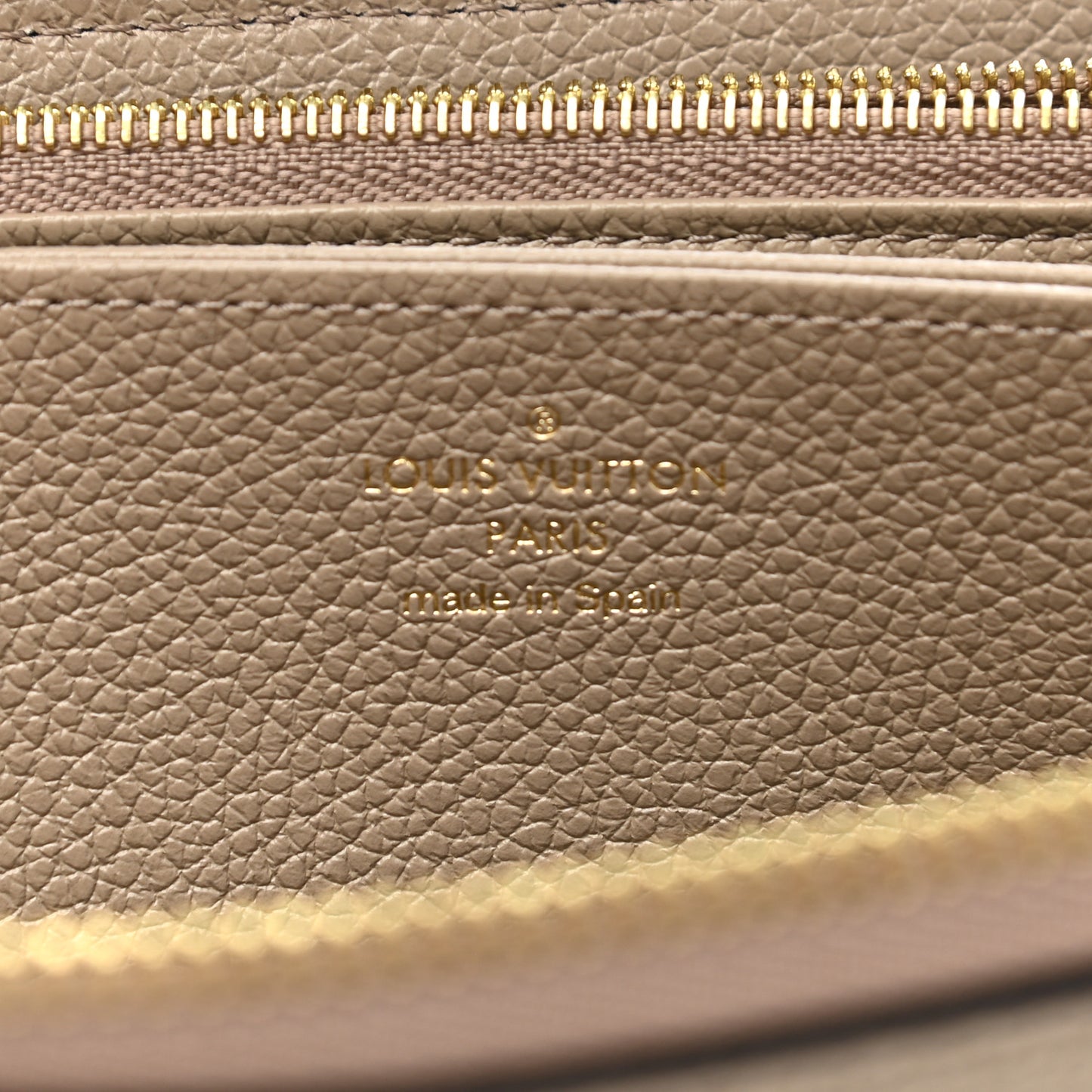 Empreinte Monogram Giant Zippy Wallet Tourterelle Creme