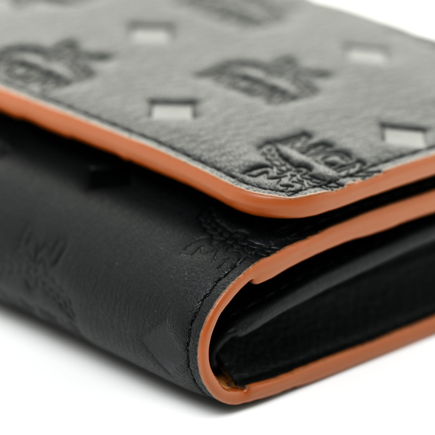 Calfskin Ottomar Wallet On Chain Black
