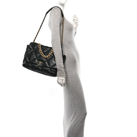 Lambskin Quilted Maxi Chanel 19 Flap Black