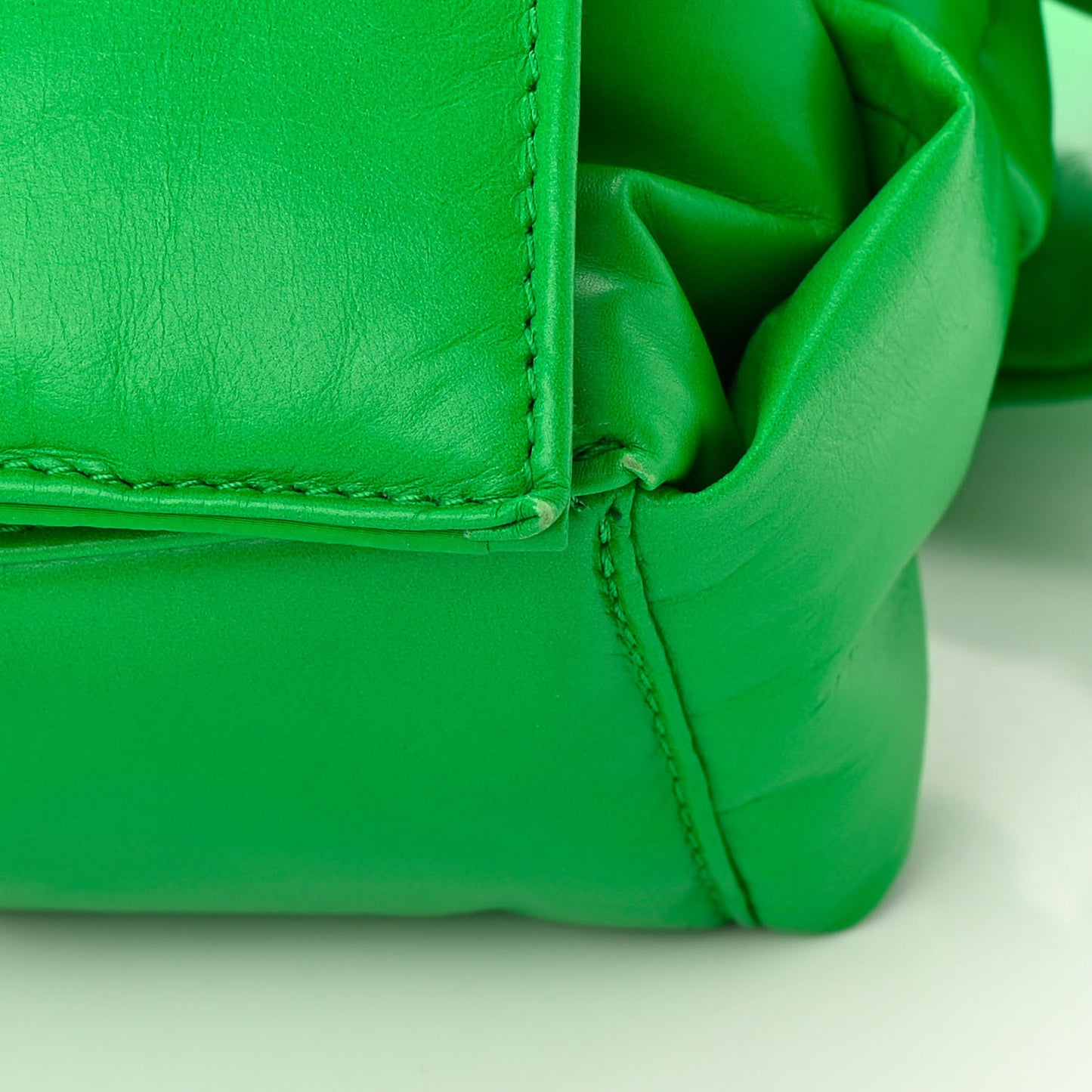 Paper Calfskin Intrecciato Padded Medium Cassette Parakeet