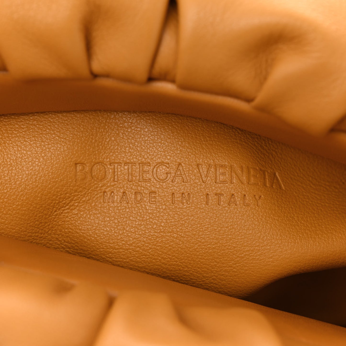 Calfskin The Pouch Chain Ocra
