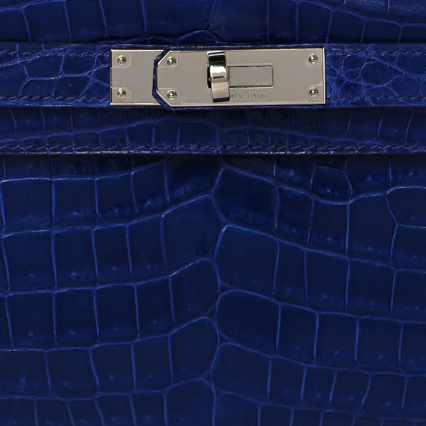 Shiny Niloticus Crocodile Kelly Cut Pochette Bleu Electrique