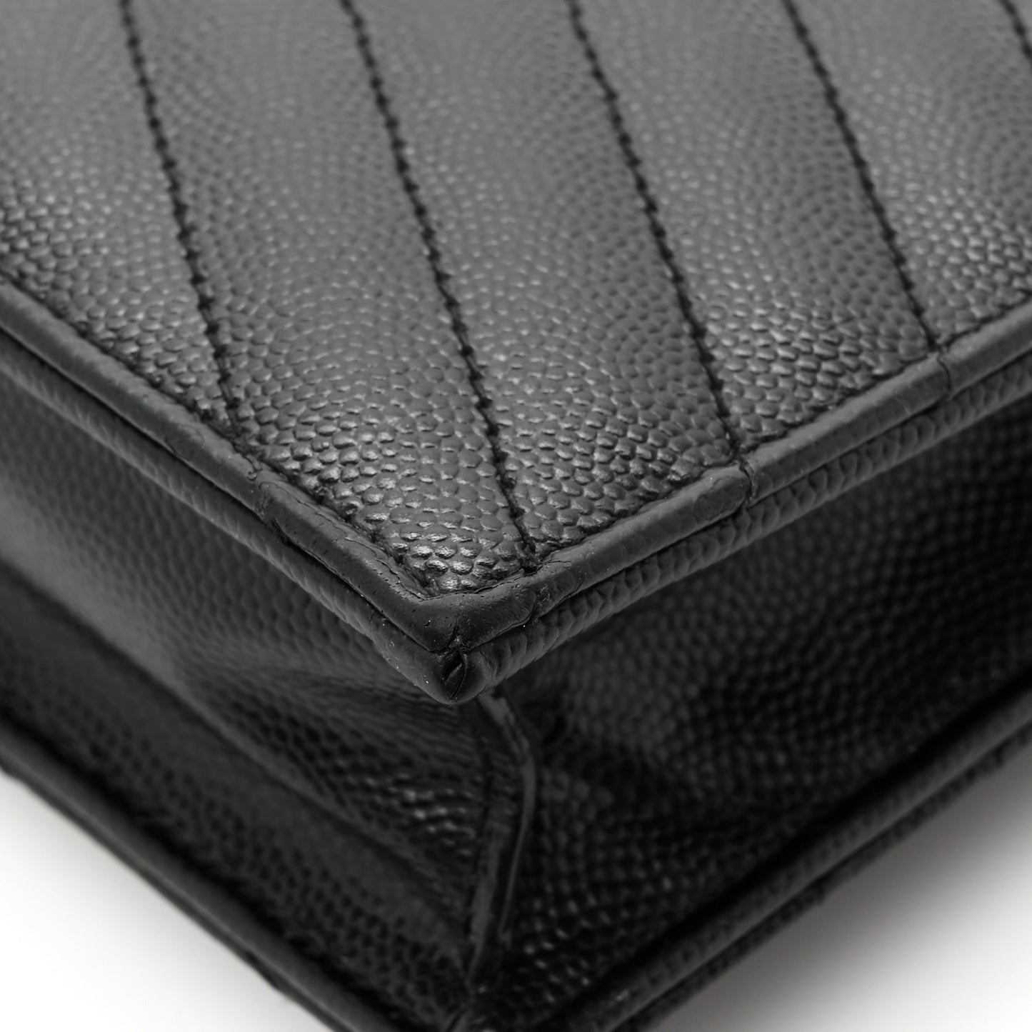 Grain De Poudre Matelasse Chevron Monogram Monochrome Envelope Chain Wallet Black