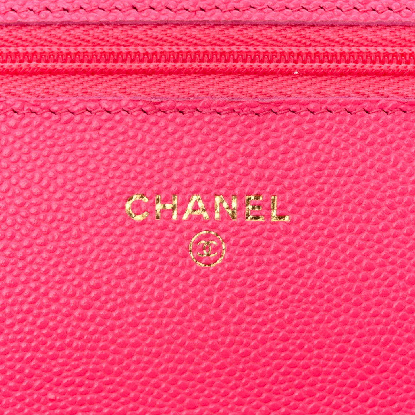 Caviar Quilted Wallet on Chain WOC Fuchsia