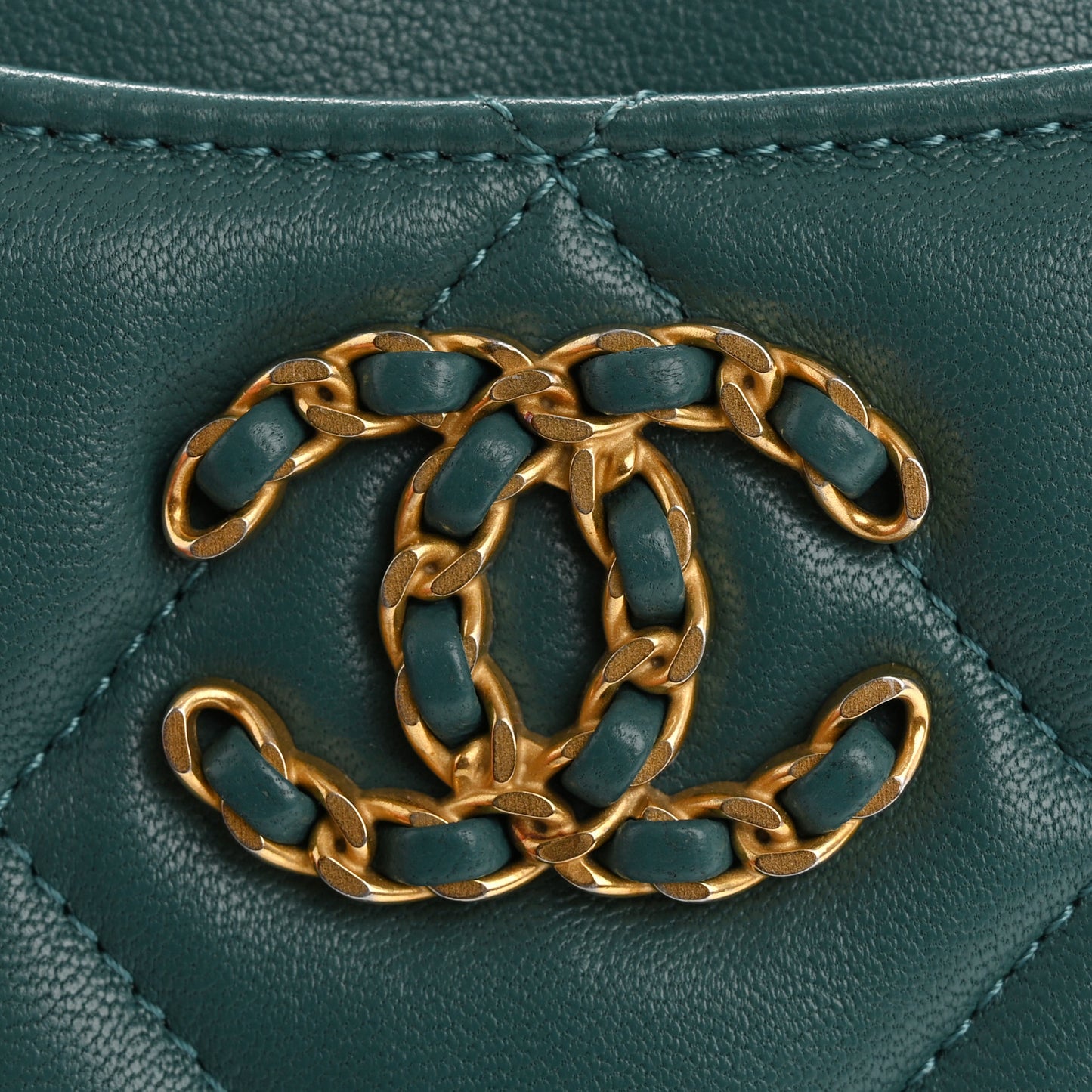 Lambskin Quilted Chanel 19 Zip Card Holder Wallet Dark Green