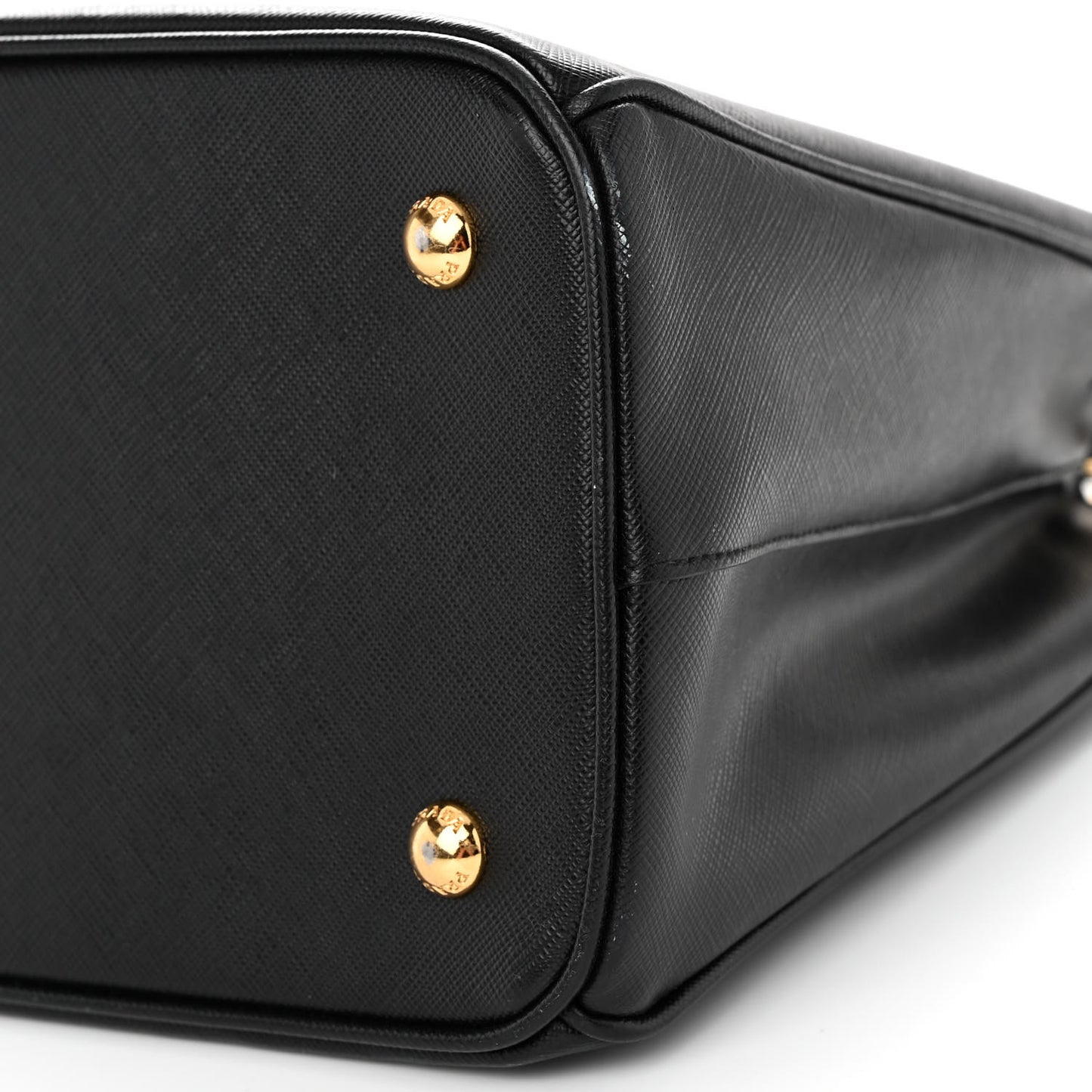 Saffiano Medium Galleria Double Zip Tote Black