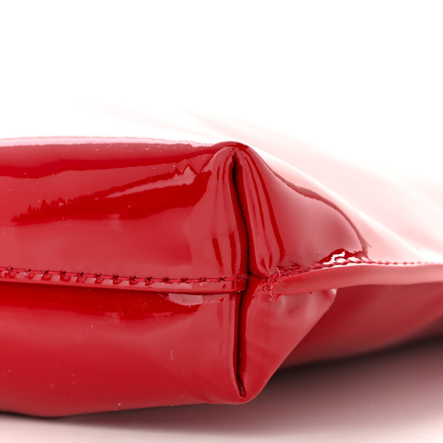 Patent Calfskin Small Suzanne Hobo Red