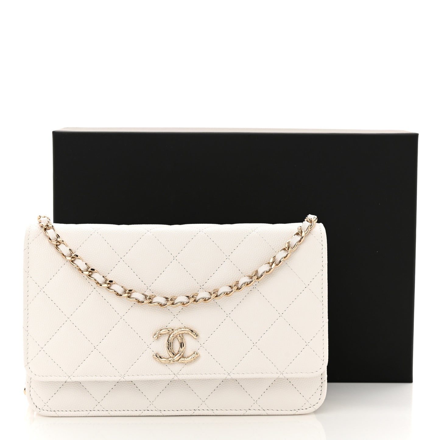 Caviar Quilted Wallet on Chain WOC White