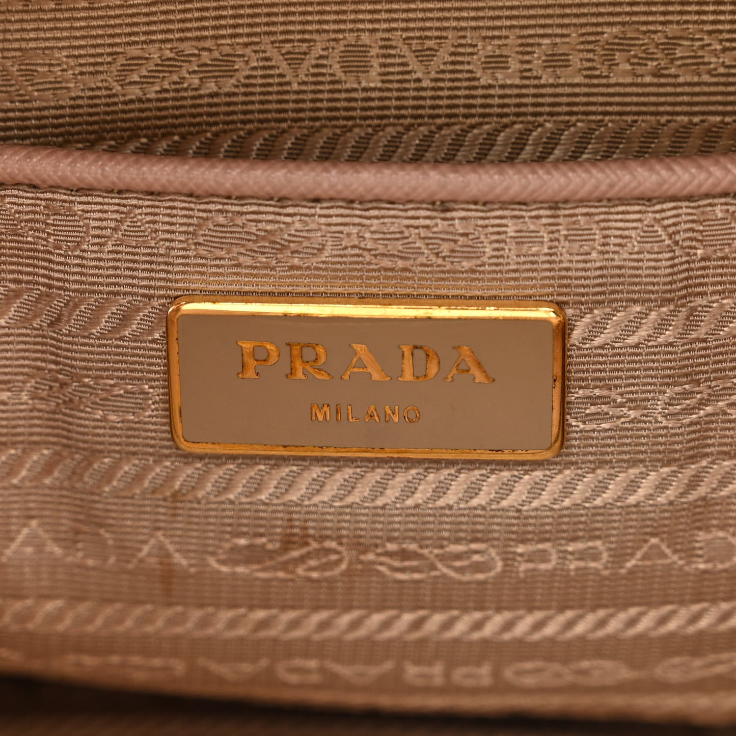 Saffiano Lux Medium Open Promenade Tote Cammeo