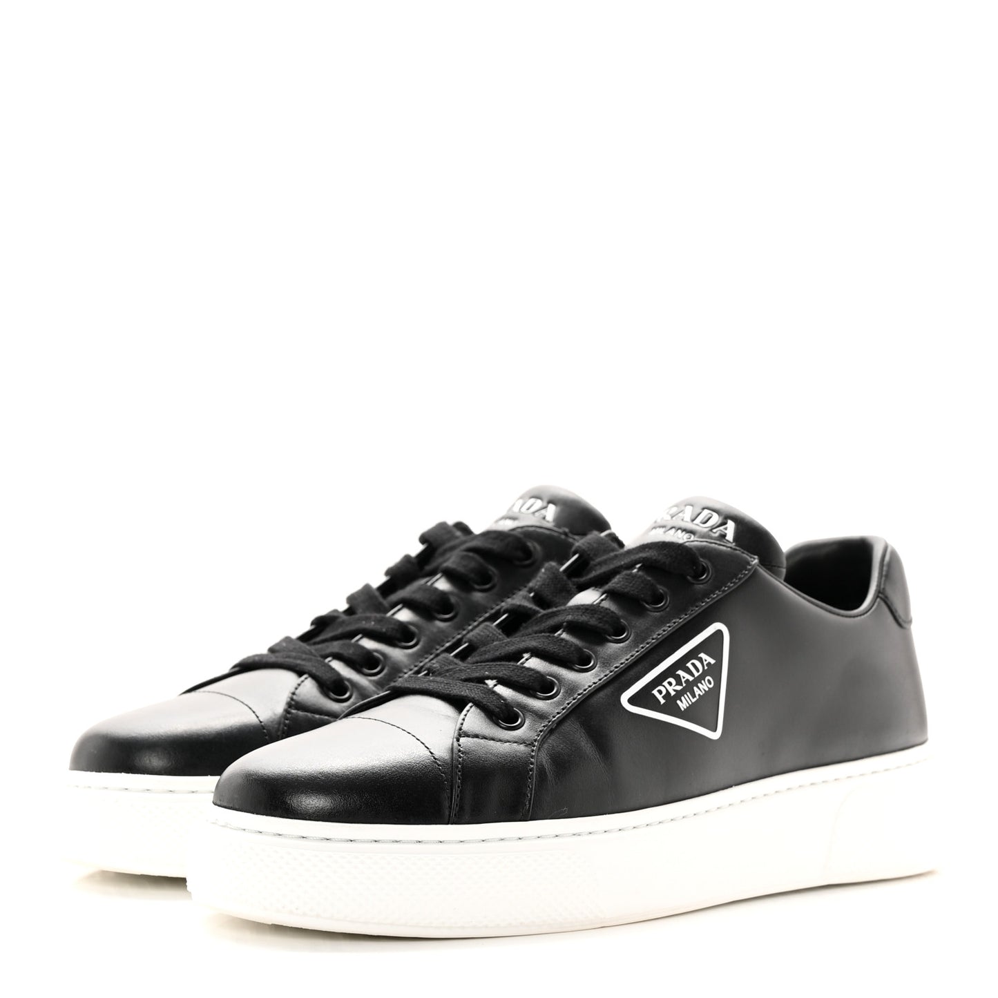 Vitello Soft Triangle Logo Low Top 45mm Sneakers 40 Black White