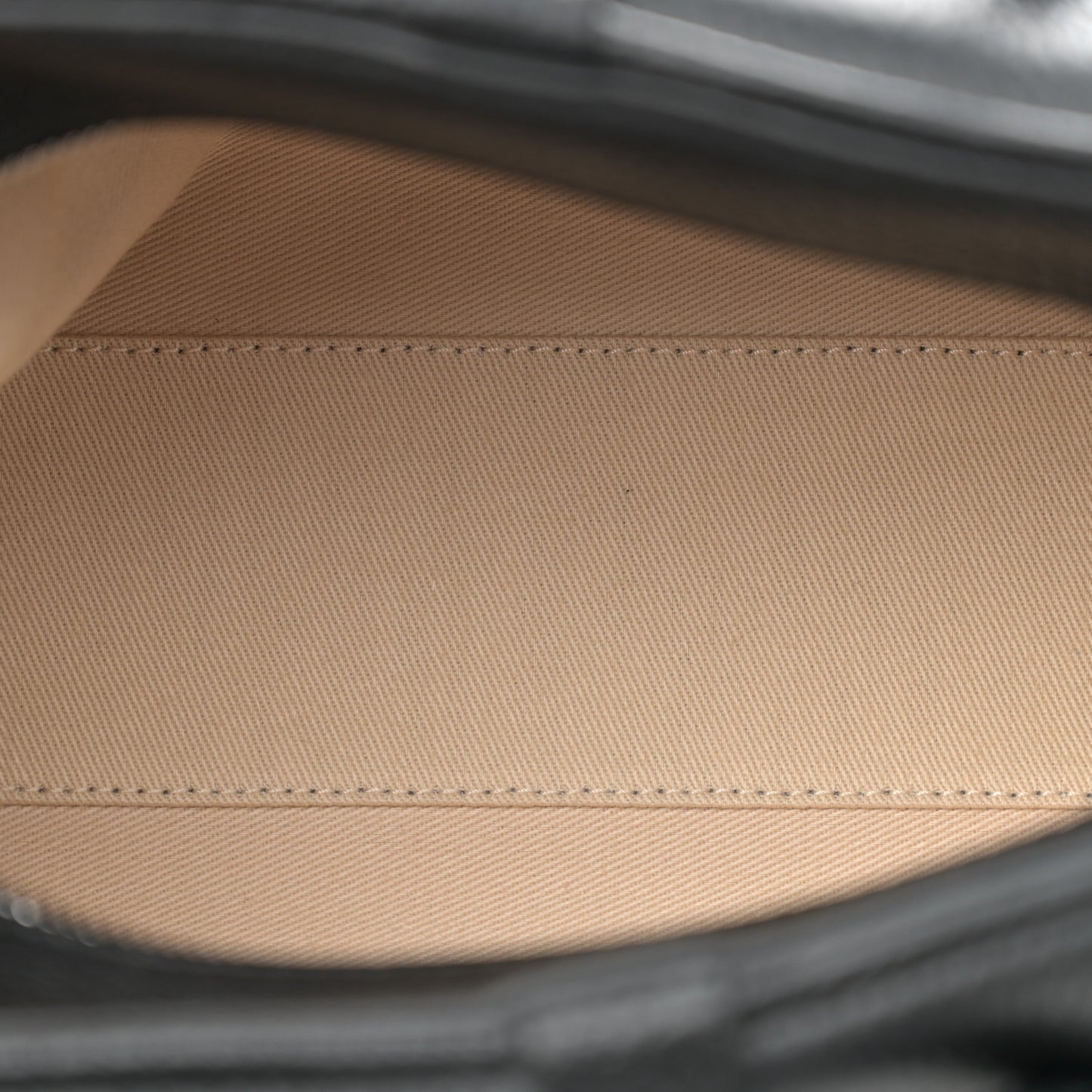 Grained Calfskin Le Petit Turismo Black